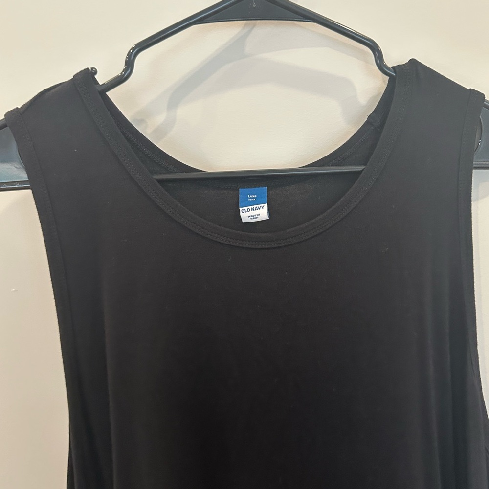 Old Navy Sleeveless Black Tank Top - Picture 2 of 5